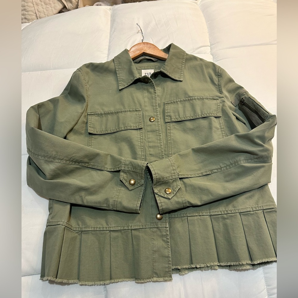 Gap Womens Short Olive Green Utility Jacket 100% Cotton Size Medium